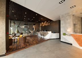 Liv City Hotel