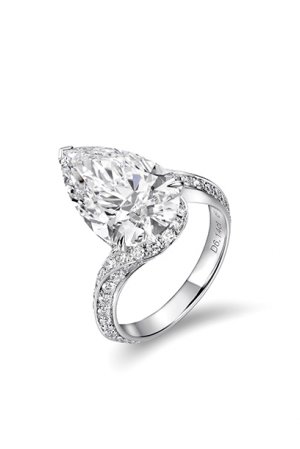 Pear Shape Twisted Band Design