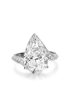 Pear Shape Twisted Band Design