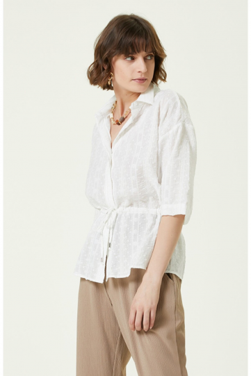 Beyaz Jakarlı Gömlek