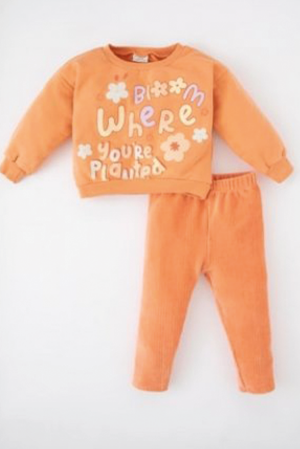 Turuncu Desenli Günlük Bebek Kıyafeti
