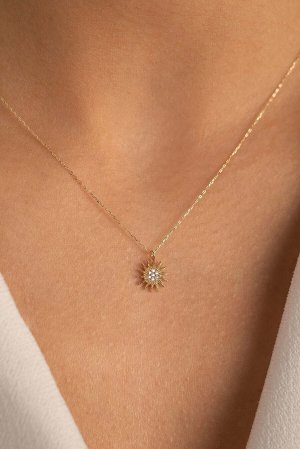 Altın Güneş Kolye