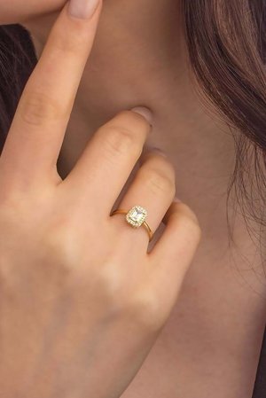 Gold Baget Taşlı Altın Yüzük