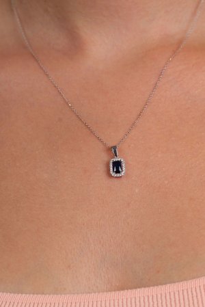 Safir Renkli Zirkon Baget Taşlı Altın Kolye